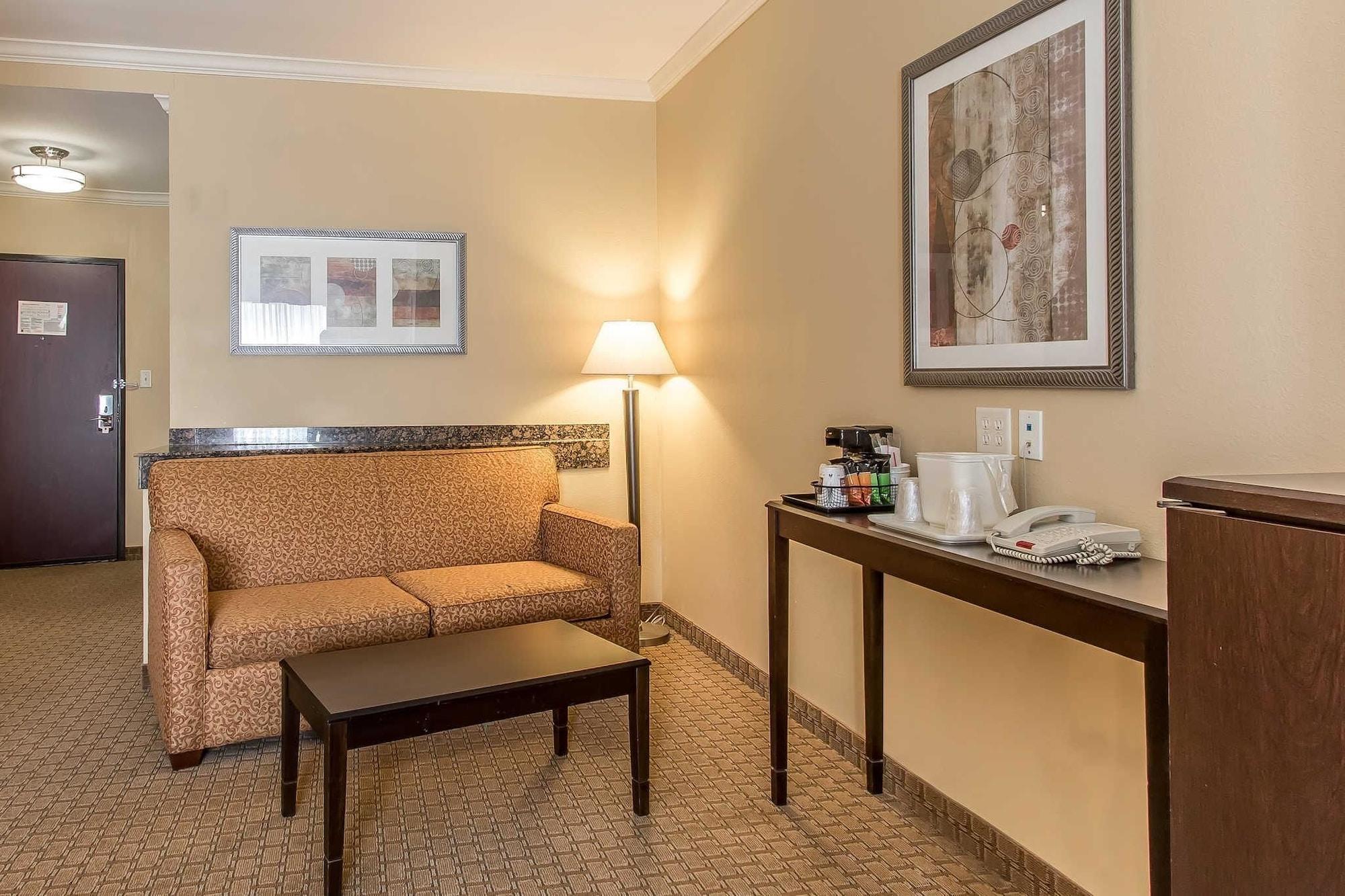 Comfort Suites Lawton Near Fort Sill Exteriör bild