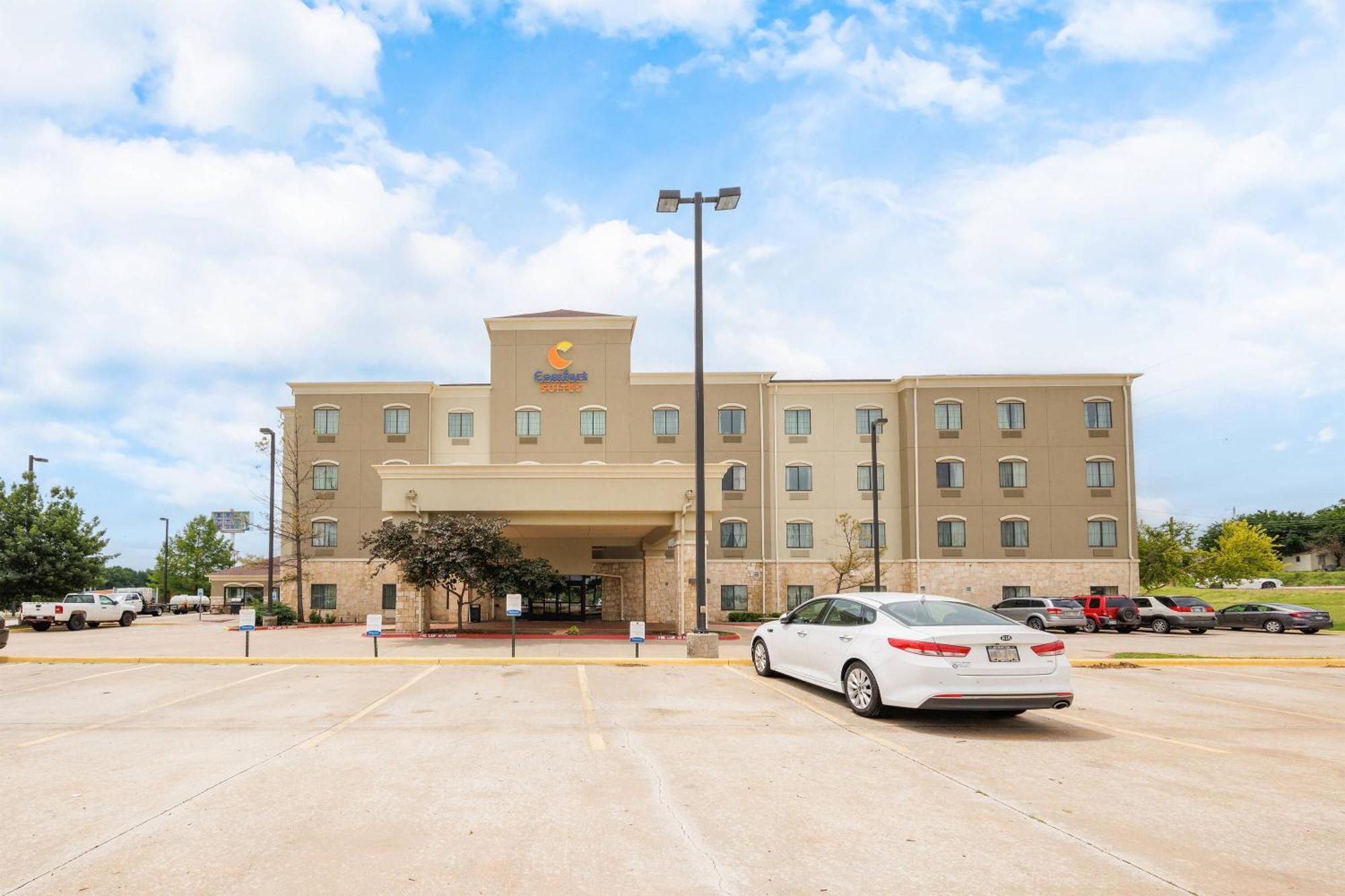 Comfort Suites Lawton Near Fort Sill Exteriör bild